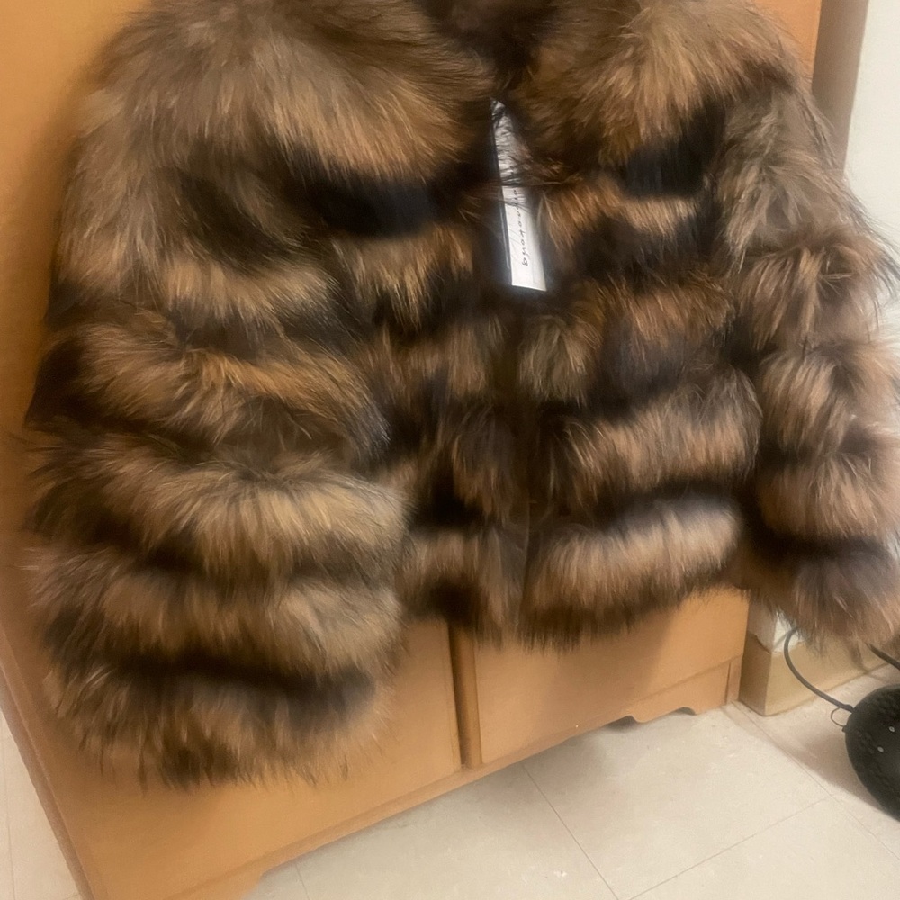 100% Raccoon and Fox with latched buttons